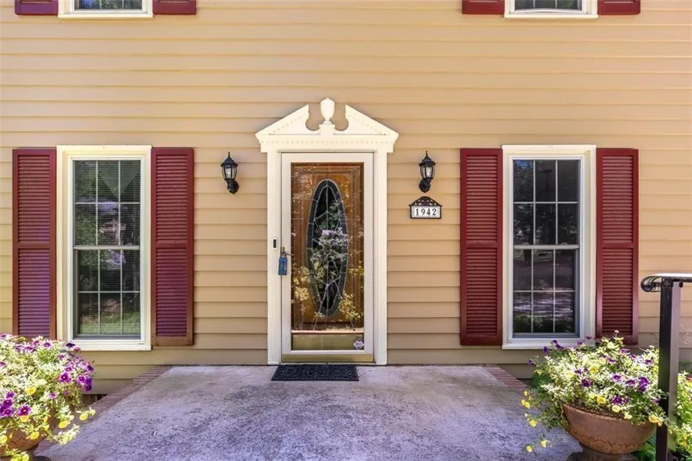 1942 Musket Court Smoke Rise, GA 30087