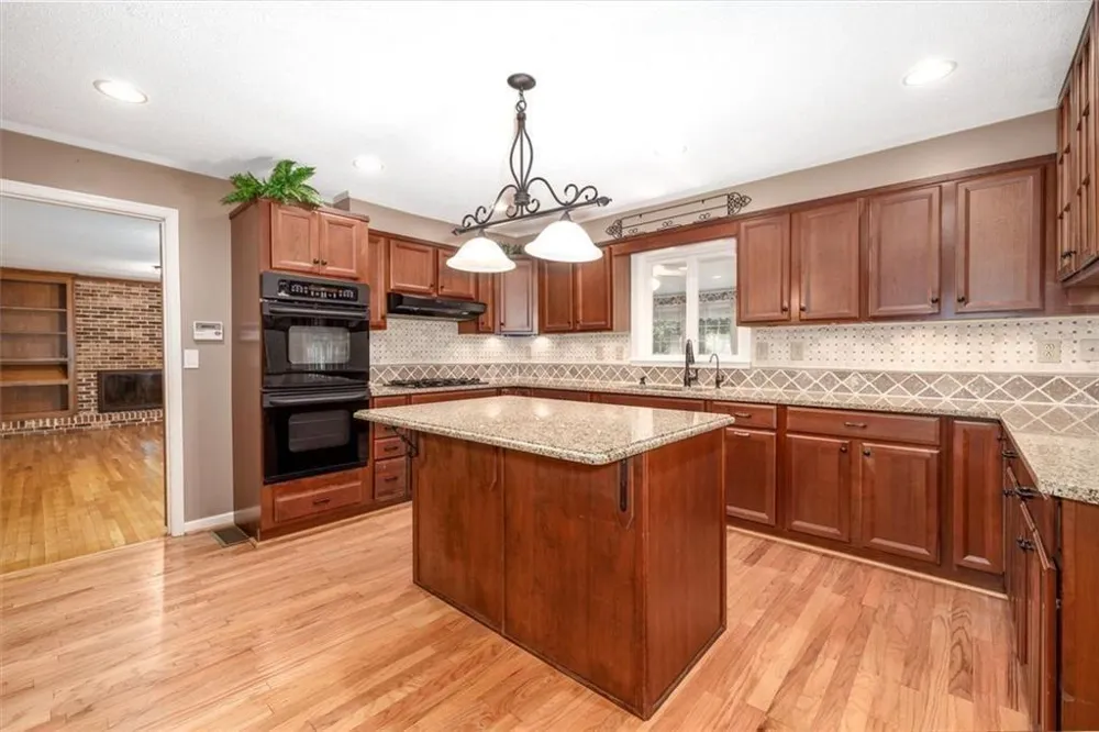 1942 Musket Court Smoke Rise, GA 30087