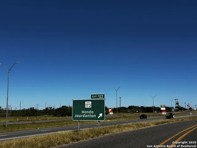 TBD County Road 777 Devine, TX 78016