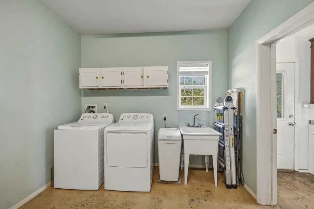 1301 Altwein Road Blanco, TX 78606