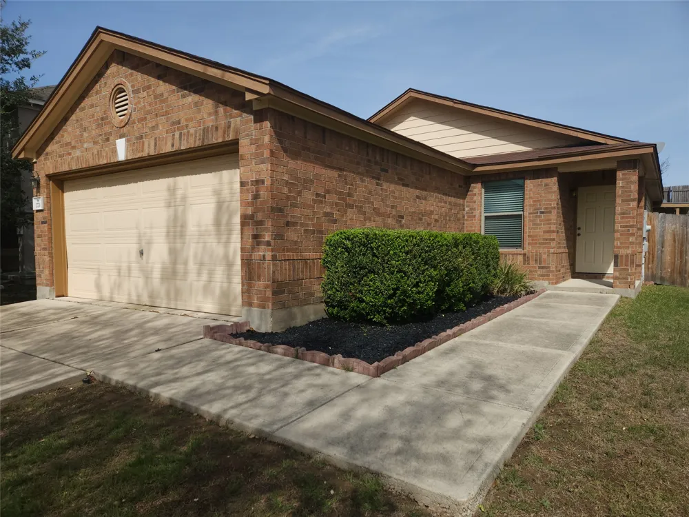 273 Tower Drive Kyle, TX 78640