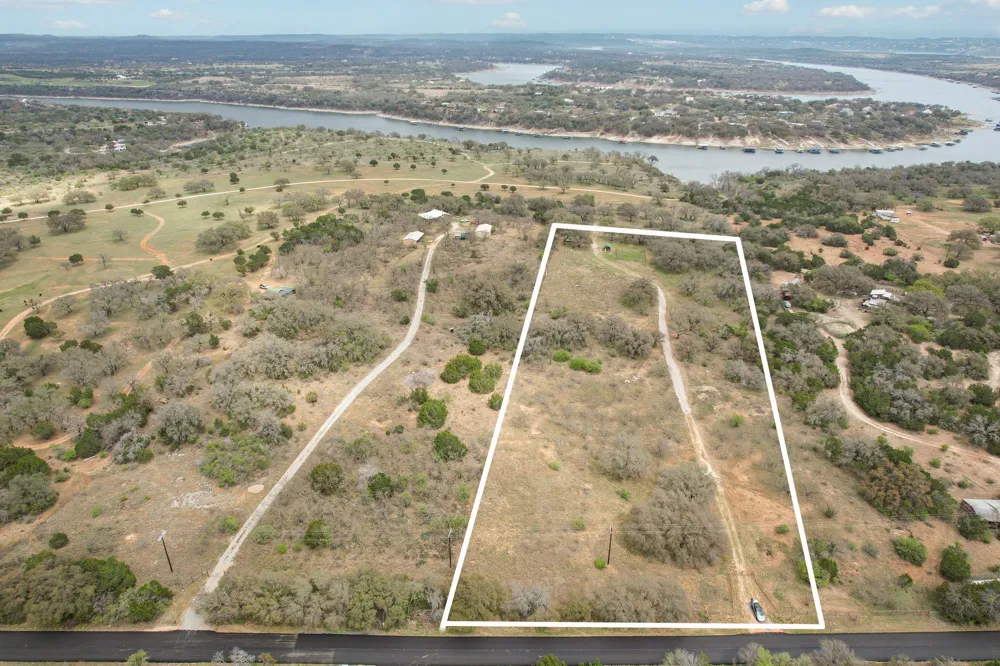 10 Old Ferry Road Spicewood, TX 78669