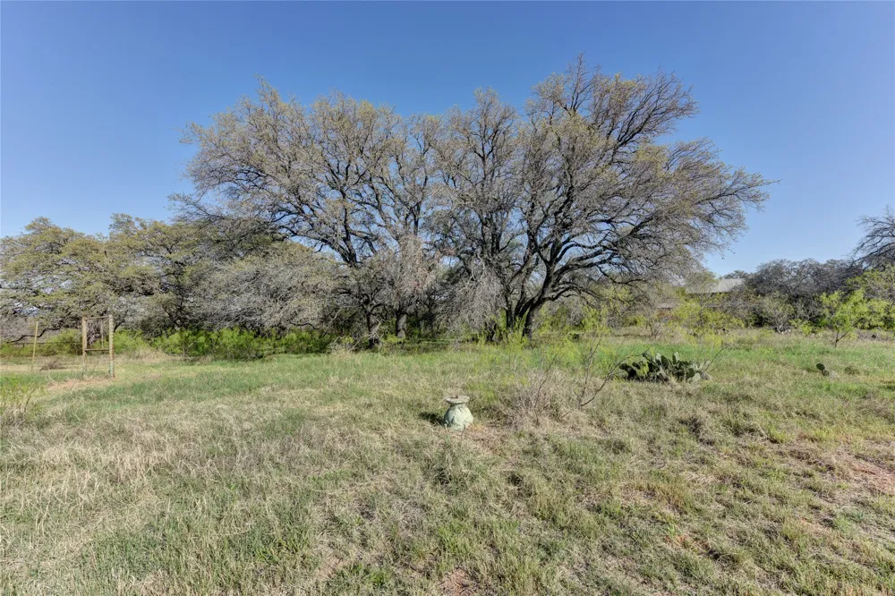 10 Old Ferry Road Spicewood, TX 78669