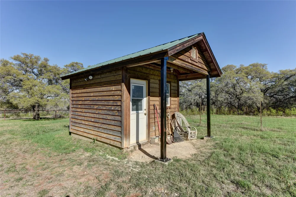 10 Old Ferry Road Spicewood, TX 78669