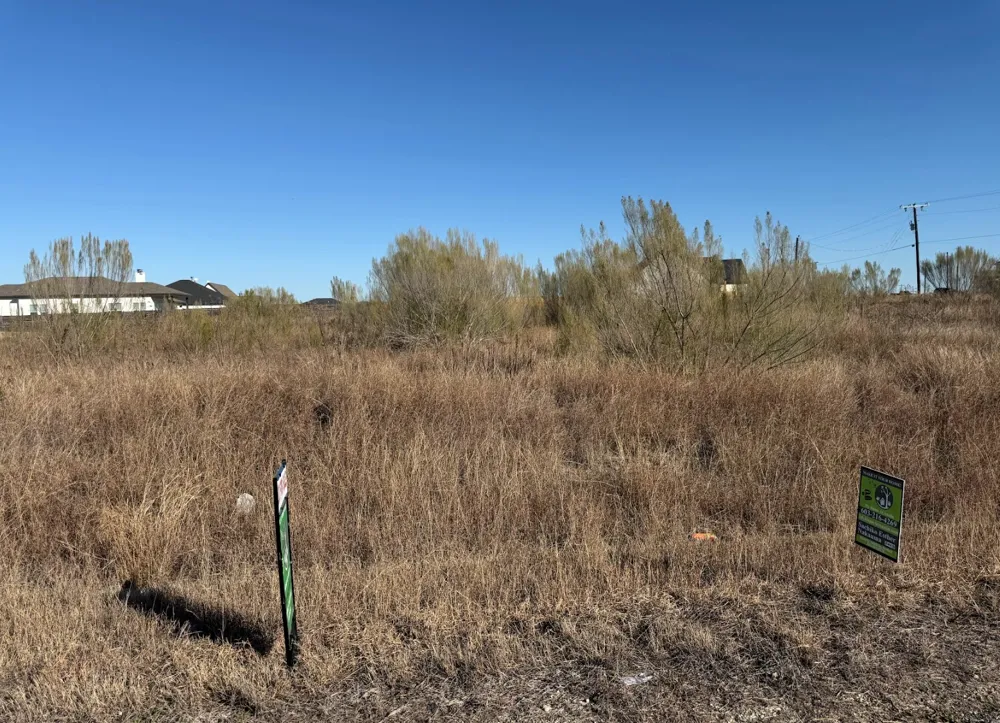 109 Desperado Loop Del Valle, TX 78617