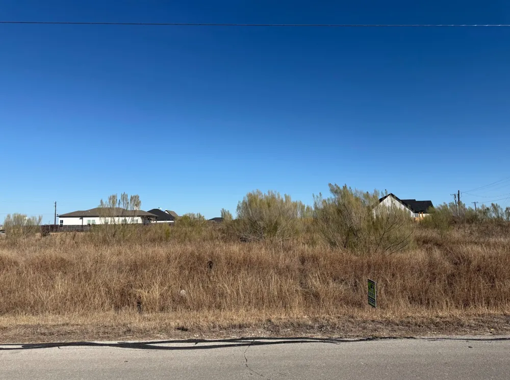 109 Desperado Loop Del Valle, TX 78617
