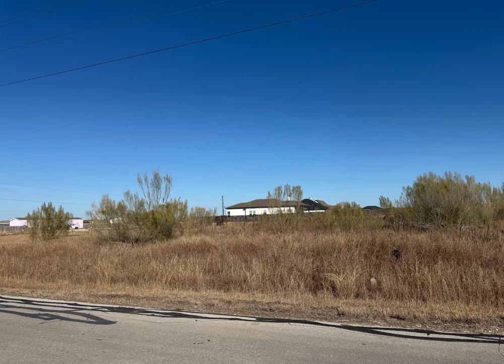 109 Desperado Loop Del Valle, TX 78617