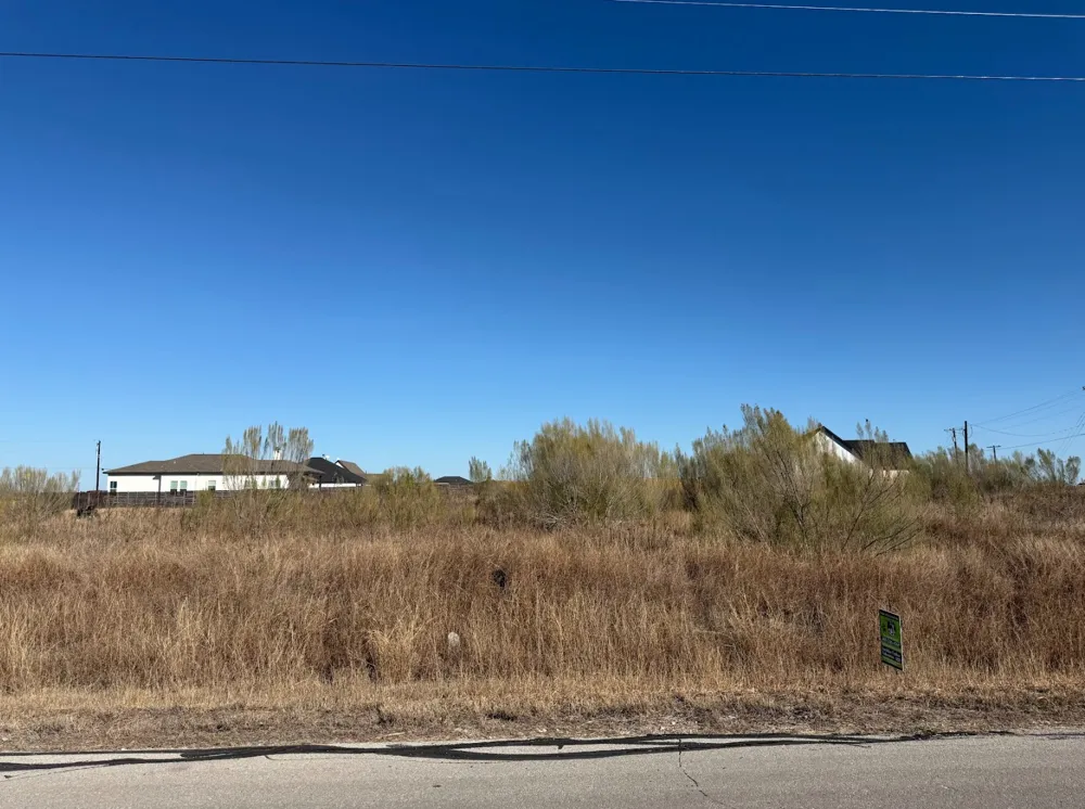 109 Desperado Loop Del Valle, TX 78617