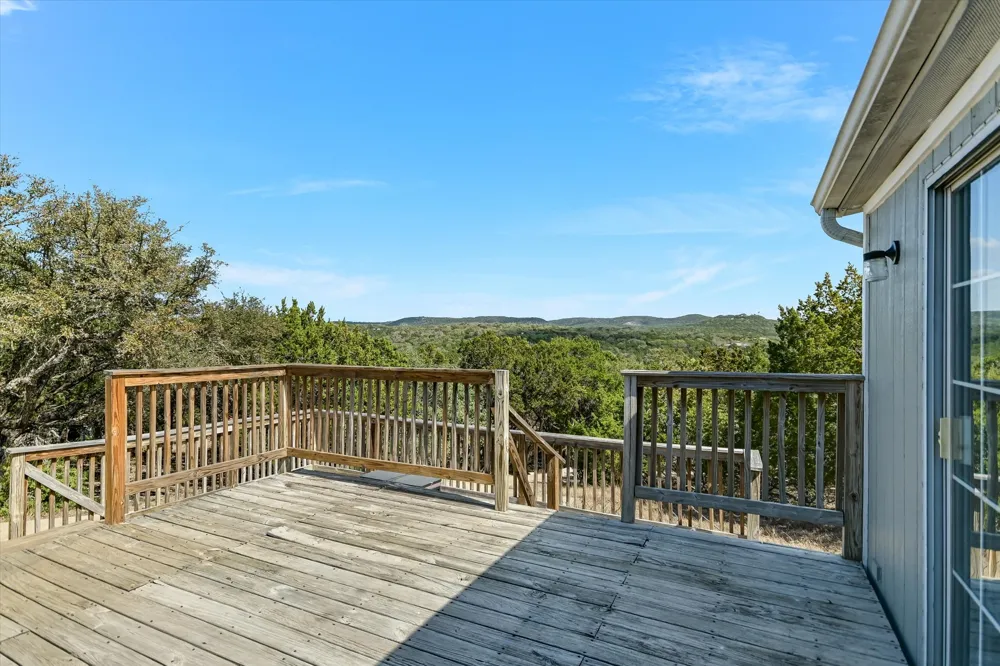 217 Rousey Street Canyon Lake, TX 78133