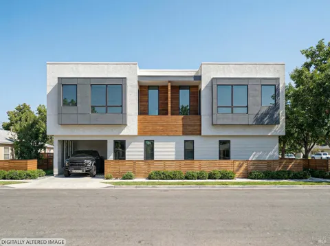 315 Lakeville Street