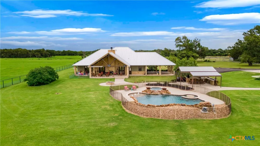 10285 Ferrill Creek Road Bryan, TX 77808