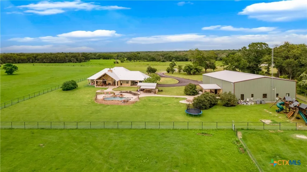 10285 Ferrill Creek Road Bryan, TX 77808