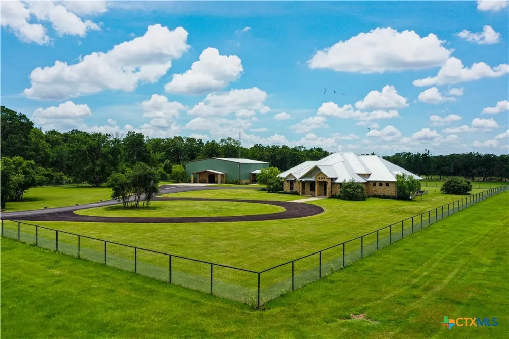 10285 Ferrill Creek Road Bryan, TX 77808