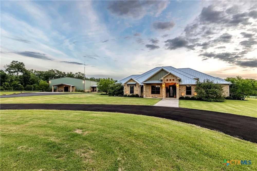 10285 Ferrill Creek Road Bryan, TX 77808