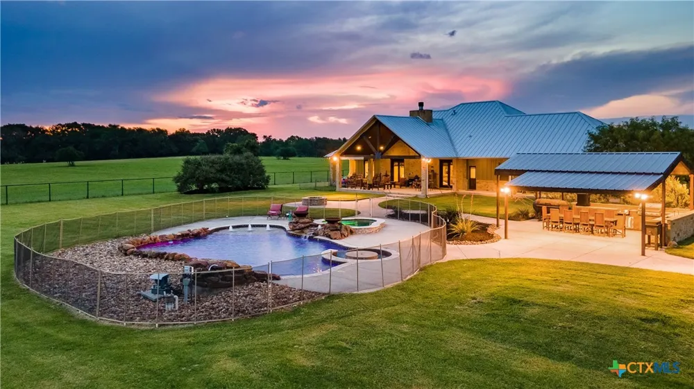 10285 Ferrill Creek Road Bryan, TX 77808
