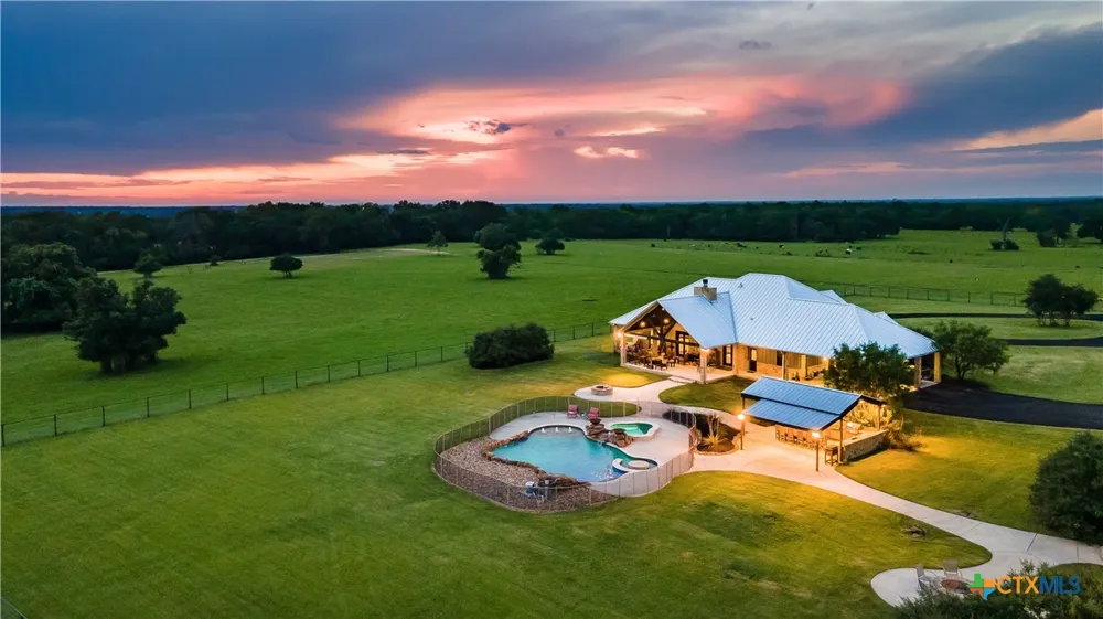 10285 Ferrill Creek Road Bryan, TX 77808