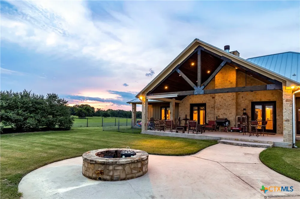 10285 Ferrill Creek Road Bryan, TX 77808