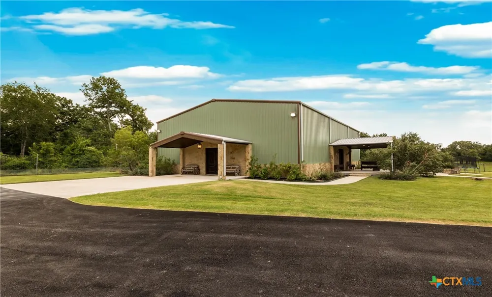 10285 Ferrill Creek Road Bryan, TX 77808