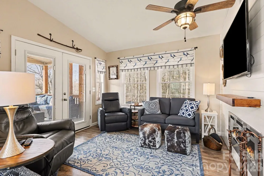 130 Eagle Drive New London, NC 28127