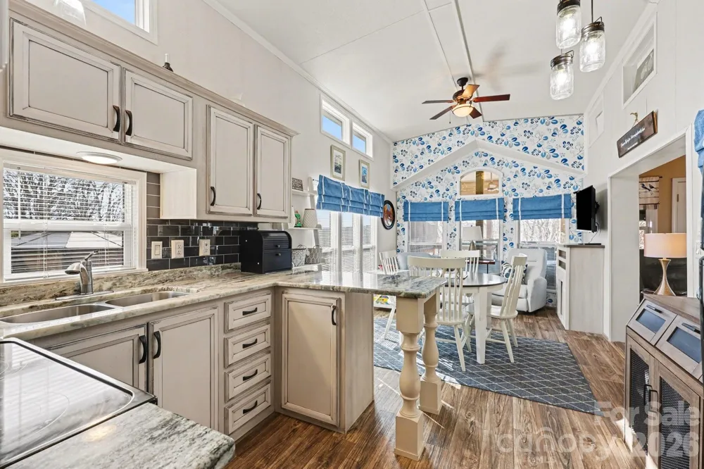 130 Eagle Drive New London, NC 28127