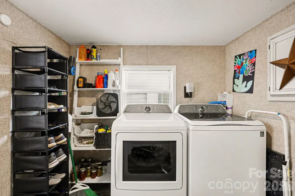 130 Eagle Drive New London, NC 28127