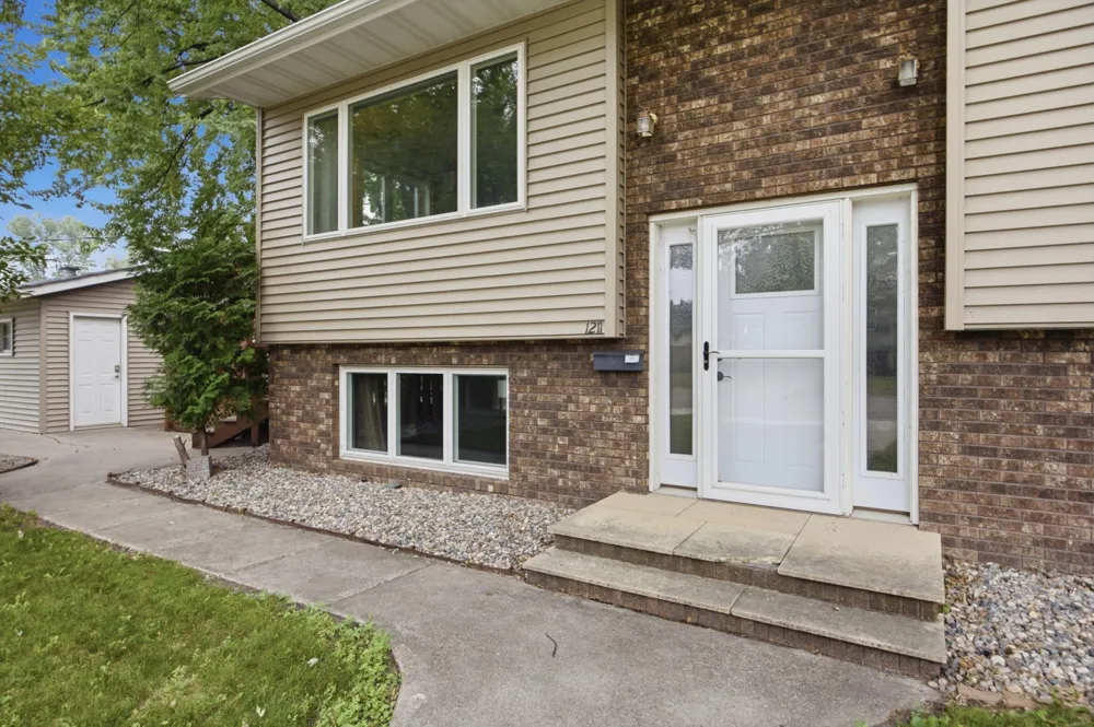 1211 Hall Avenue Breckenridge, MN 56520