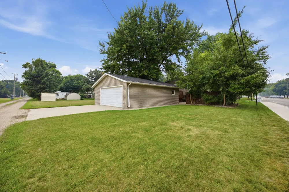 1211 Hall Avenue Breckenridge, MN 56520