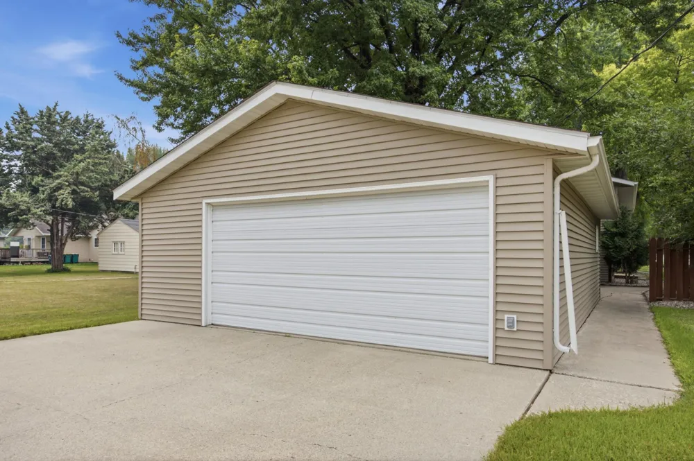 1211 Hall Avenue Breckenridge, MN 56520