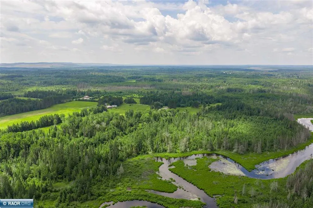 7713 Appaloosa Road Embarrass, MN 55732