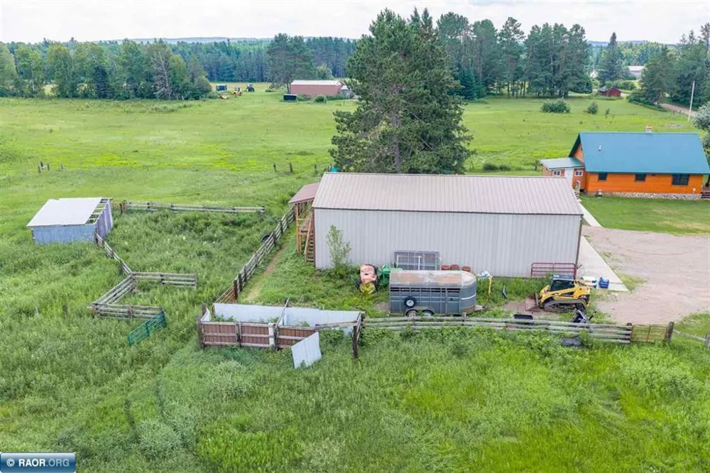 7713 Appaloosa Road Embarrass, MN 55732