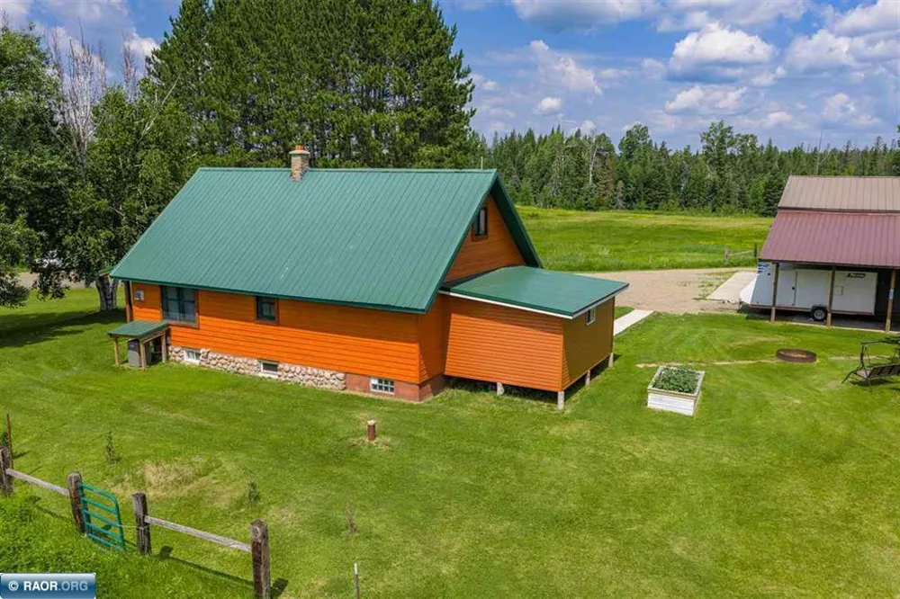 7713 Appaloosa Road Embarrass, MN 55732