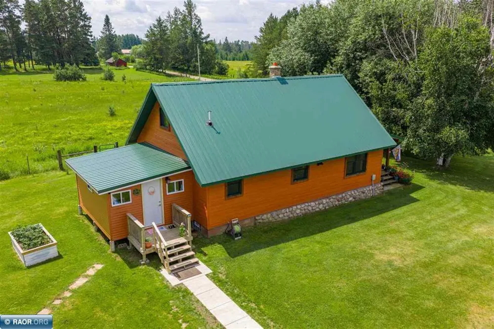 7713 Appaloosa Road Embarrass, MN 55732