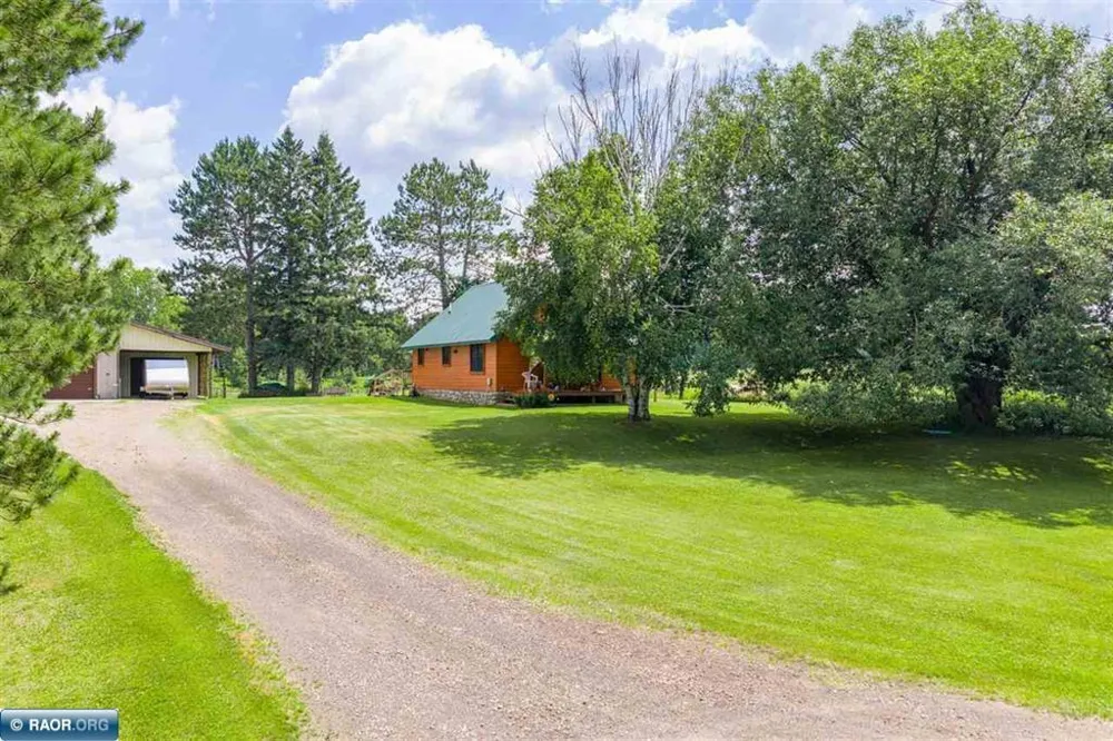 7713 Appaloosa Road Embarrass, MN 55732