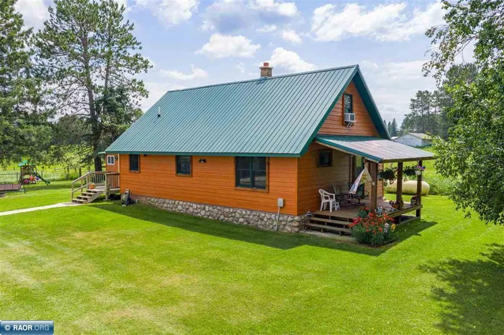 7713 Appaloosa Road Embarrass, MN 55732