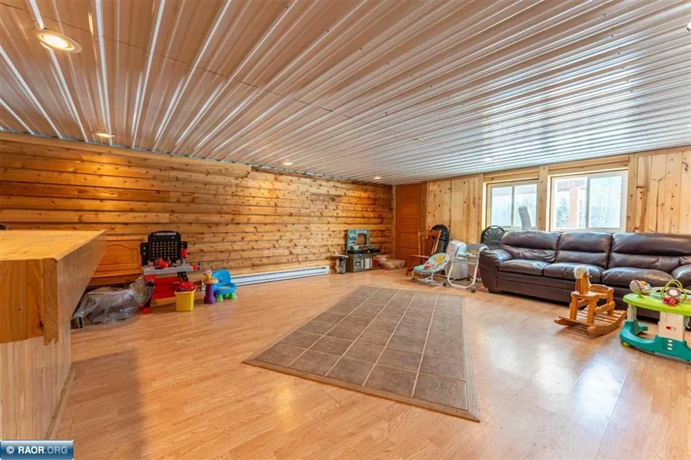 7713 Appaloosa Road Embarrass, MN 55732
