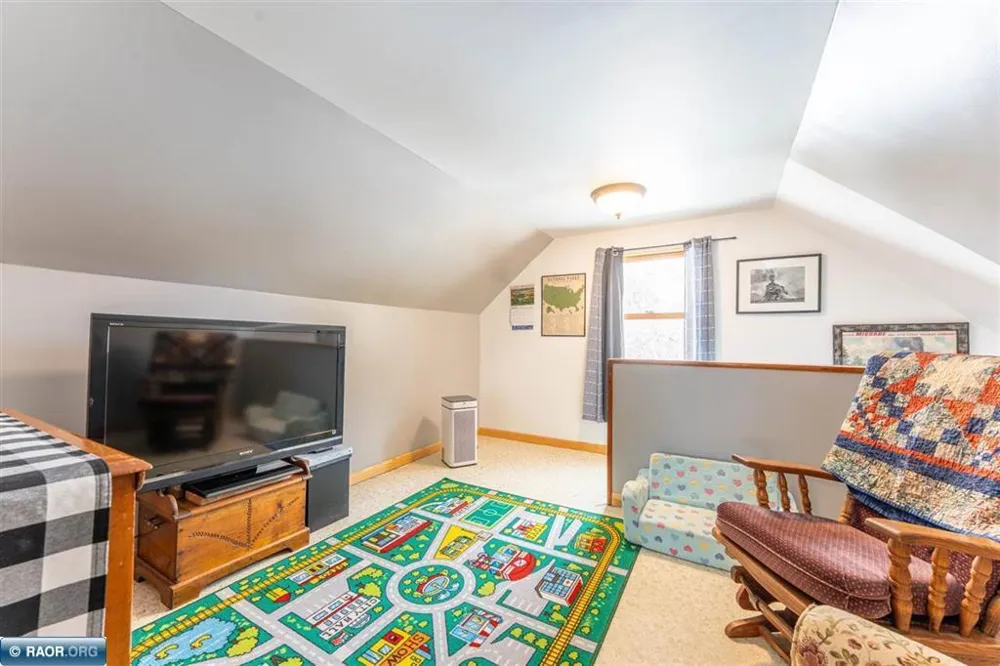 7713 Appaloosa Road Embarrass, MN 55732