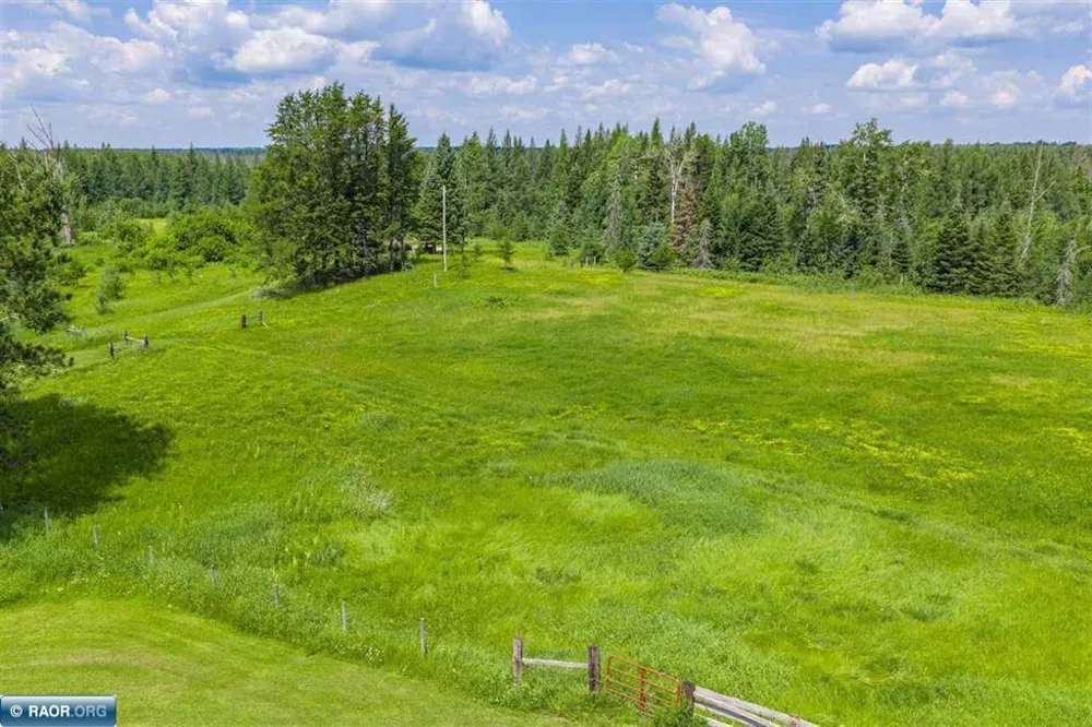 7713 Appaloosa Road Embarrass, MN 55732