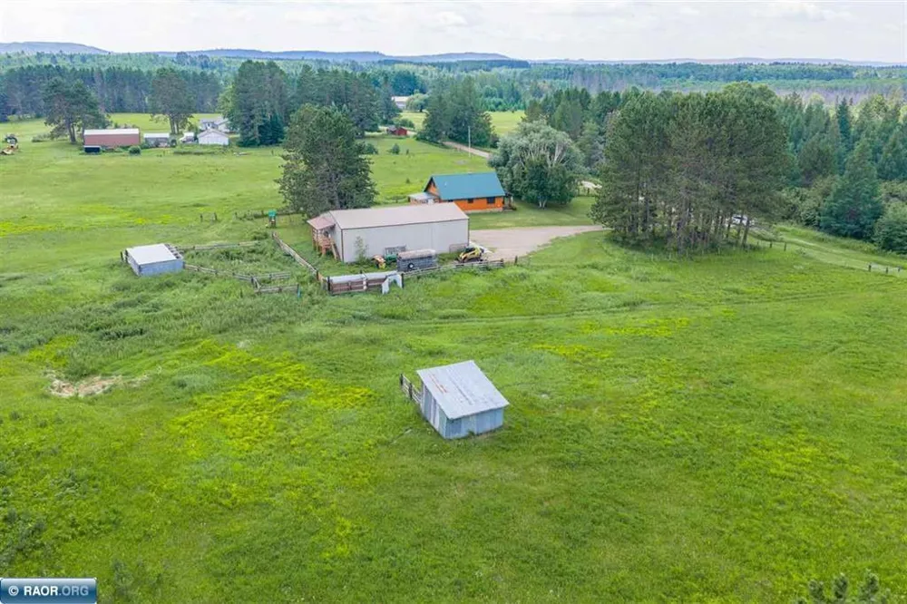 7713 Appaloosa Road Embarrass, MN 55732