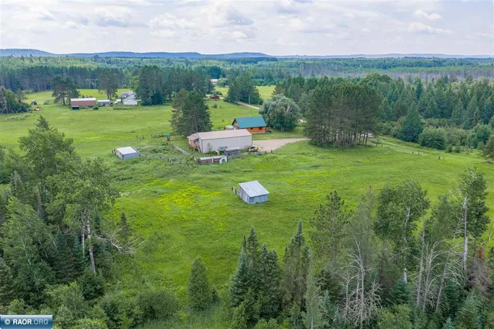 7713 Appaloosa Road Embarrass, MN 55732