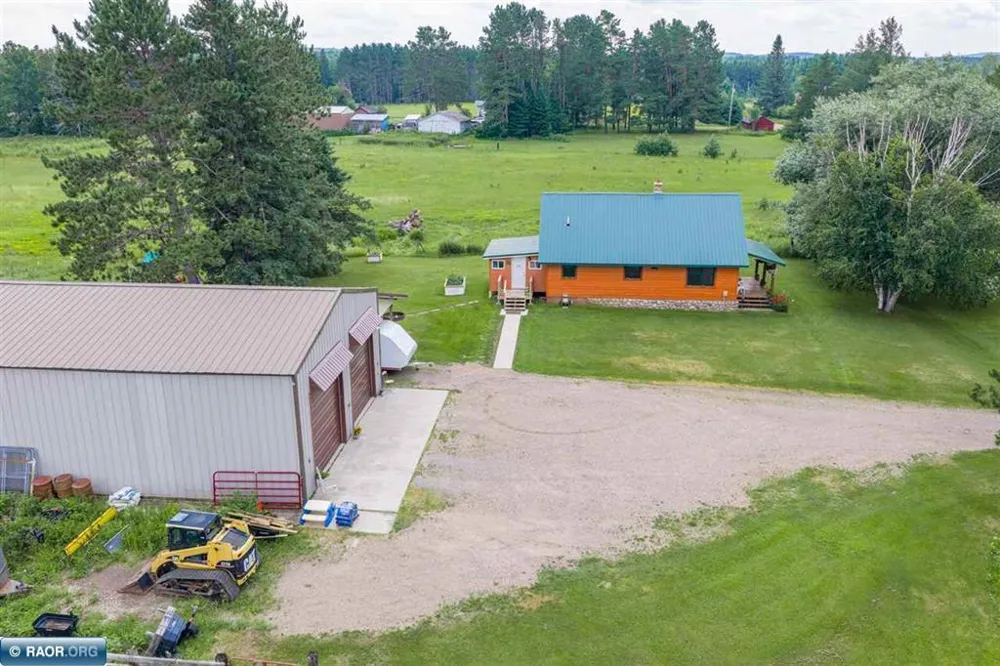7713 Appaloosa Road Embarrass, MN 55732