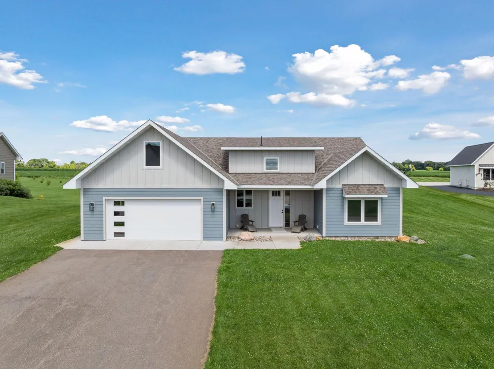 25617 Cedar Lane New Prague, MN 56071