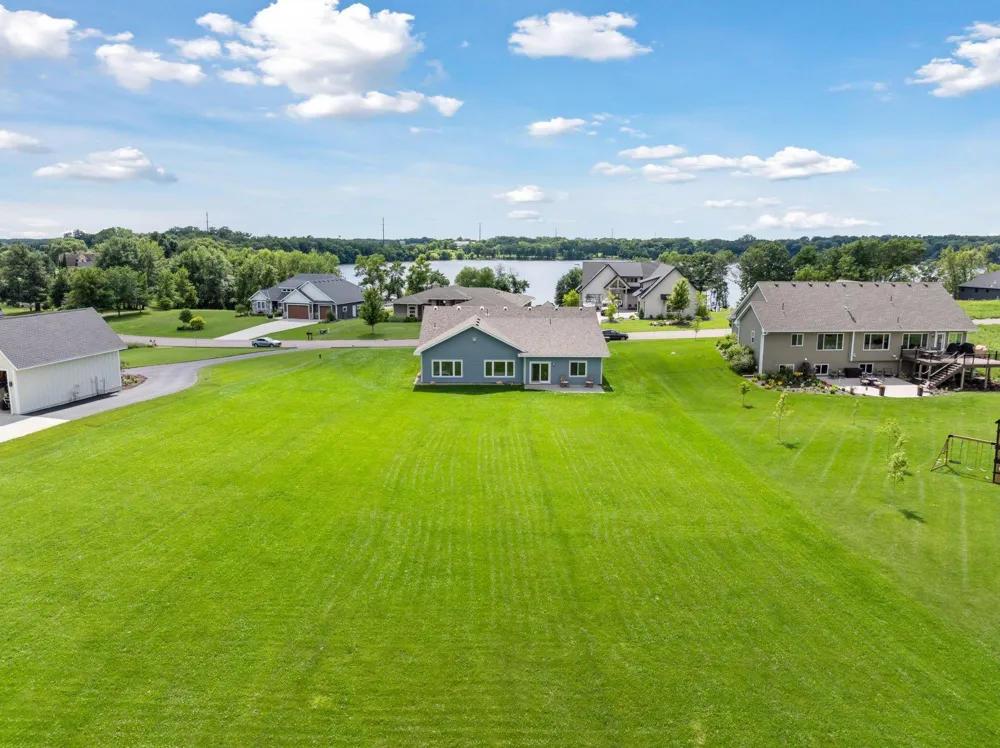 25617 Cedar Lane New Prague, MN 56071
