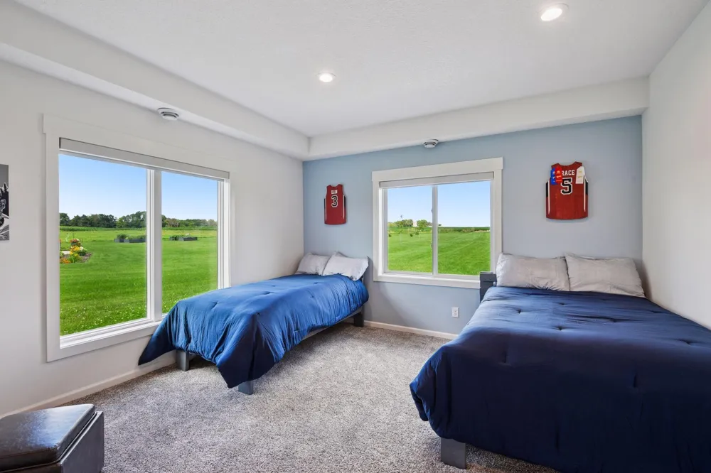 25617 Cedar Lane New Prague, MN 56071