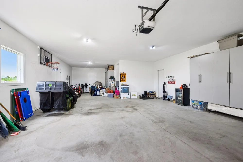 25617 Cedar Lane New Prague, MN 56071
