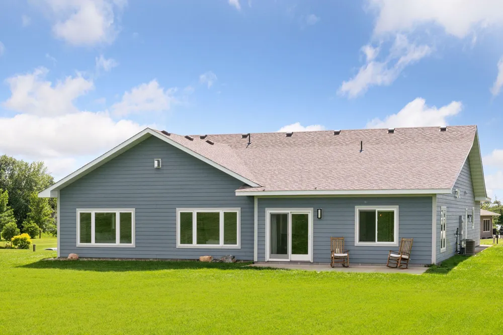 25617 Cedar Lane New Prague, MN 56071