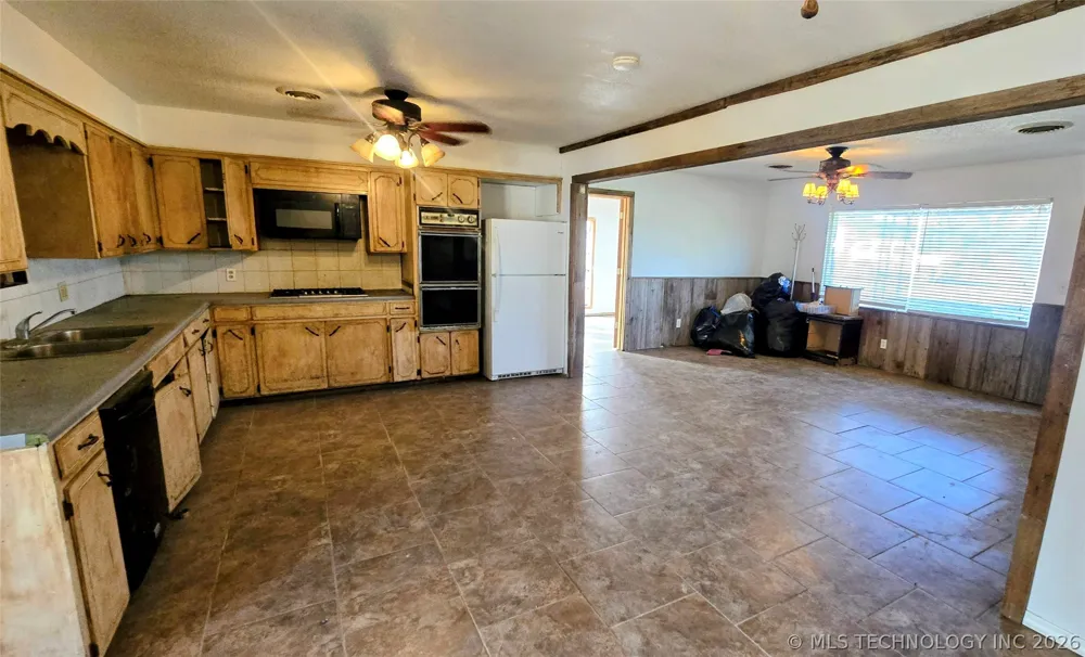 303 Chickasaw Street Savanna, OK 74565