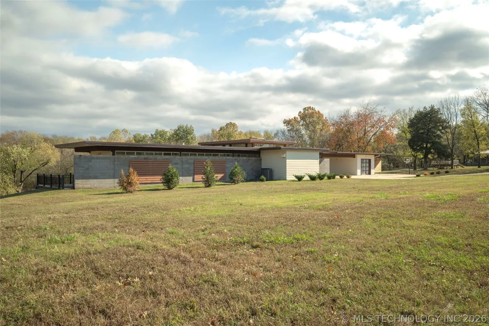 27400 S 614 ROAD Grove, OK 74344