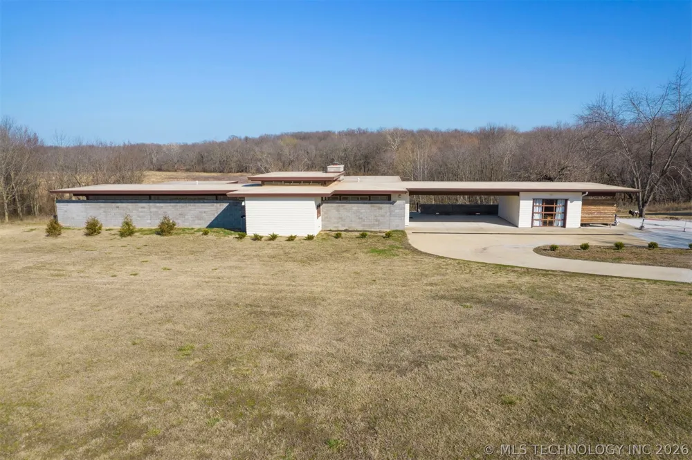 27400 S 614 ROAD Grove, OK 74344