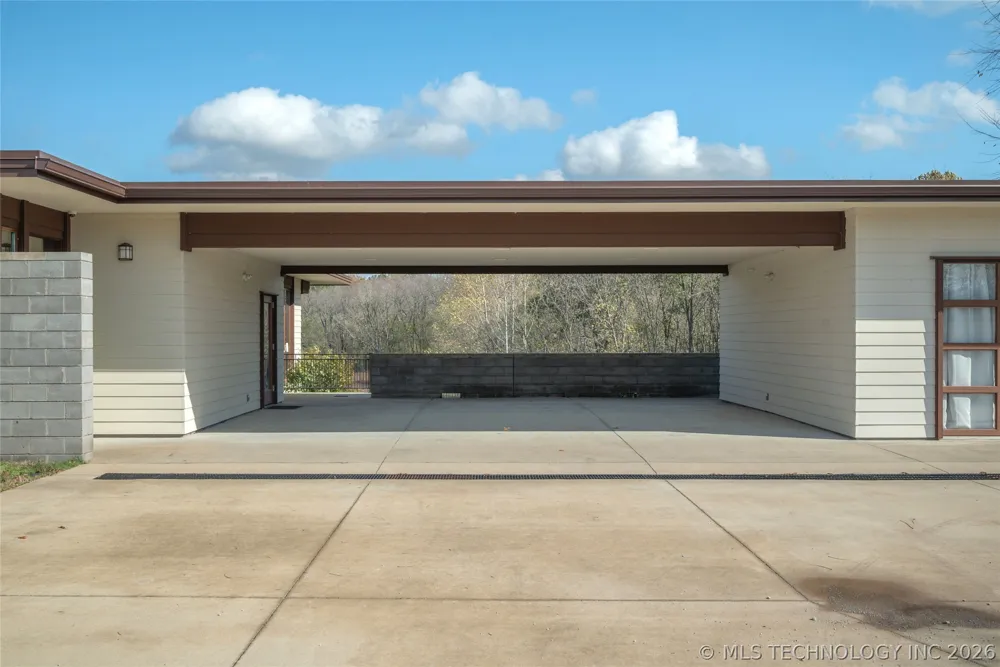 27400 S 614 ROAD Grove, OK 74344