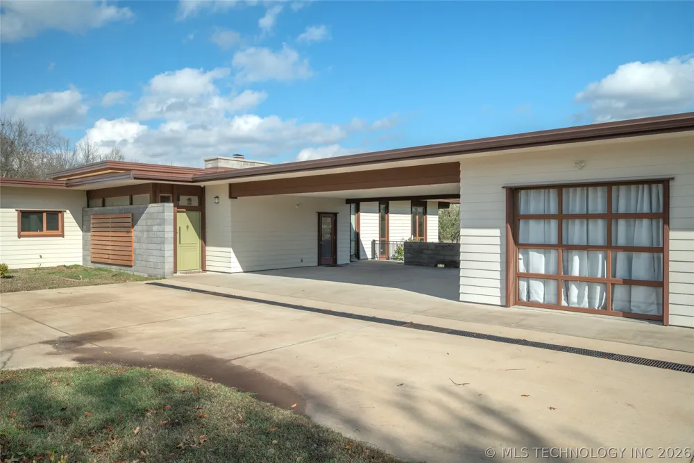 27400 S 614 ROAD Grove, OK 74344